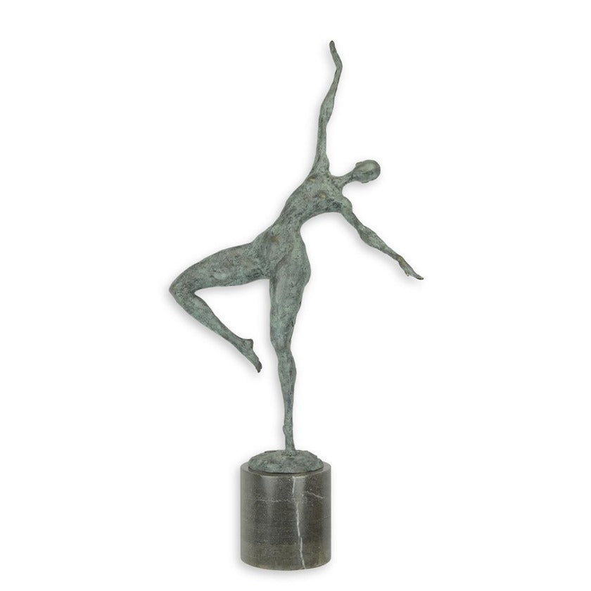 Bronzen beeld van een dansende dame met haar armen wijd en staand op 1 been die volledig in balans is